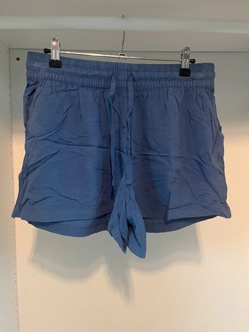 Short bleu marine Taille M Up2Fashion