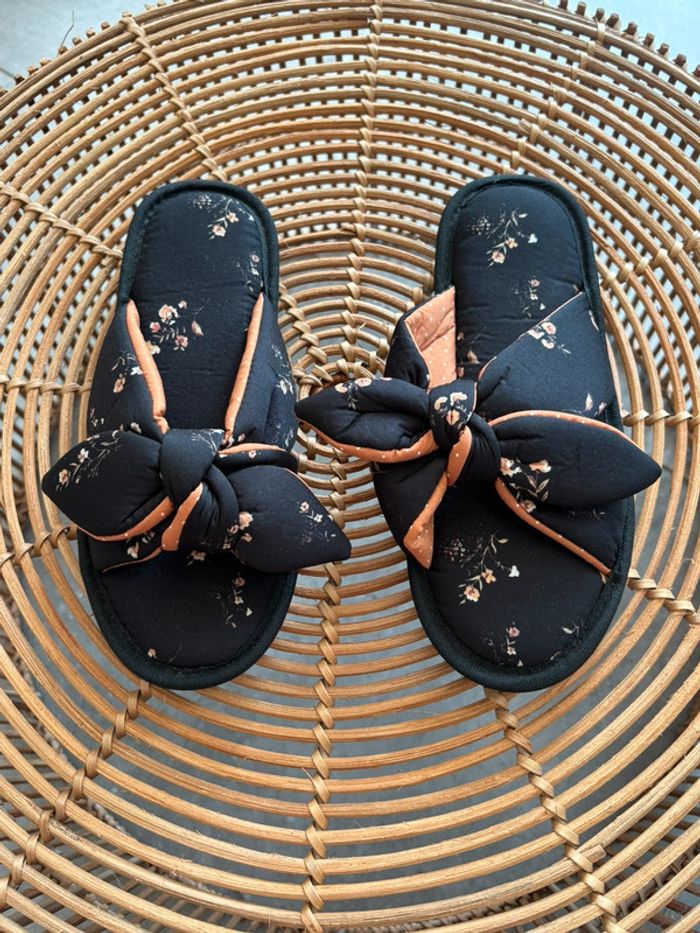 Paire de chaussons, pointure 35 36
