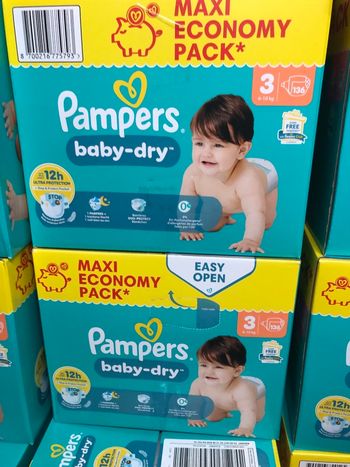 Couche Pampers taille 3 