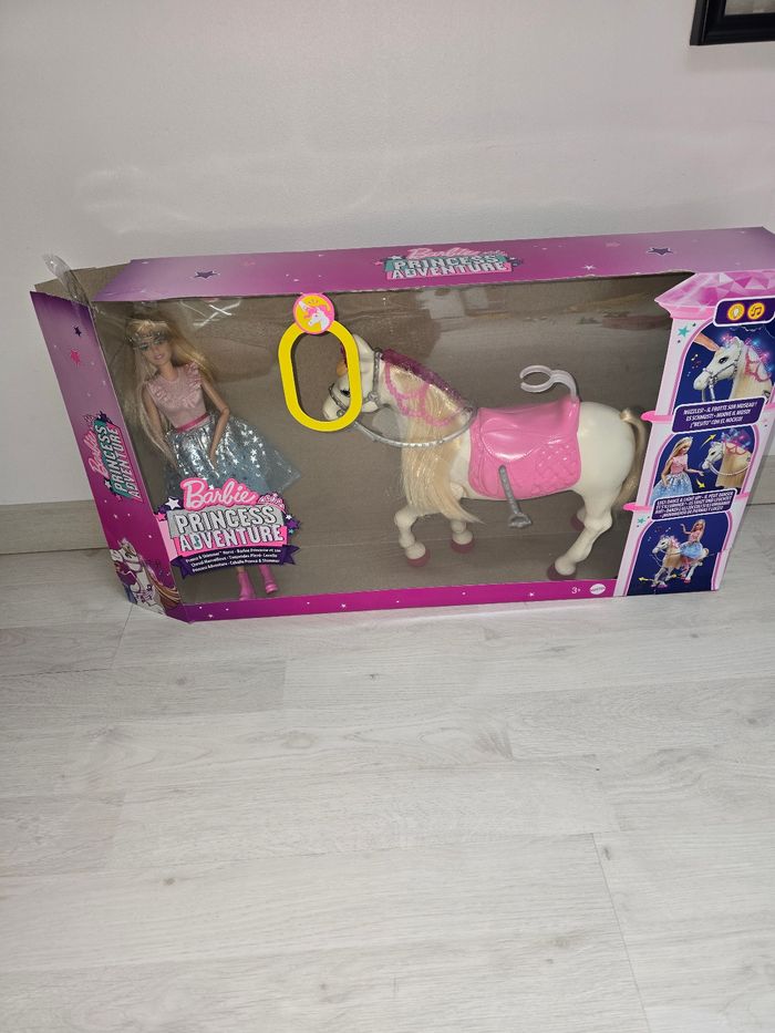 Cheval barbie son et lumières