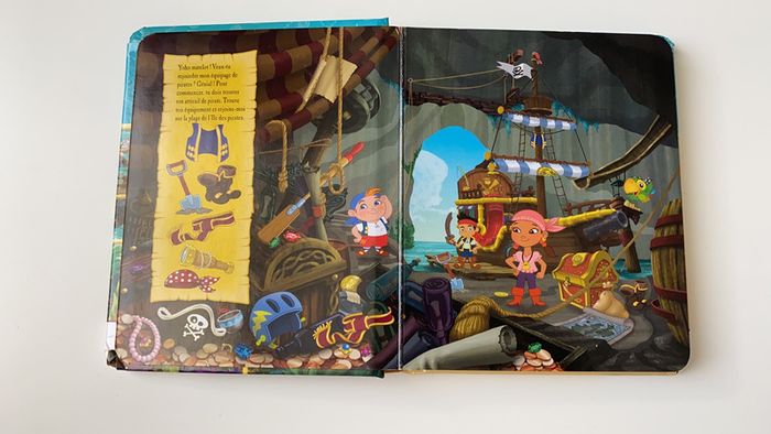 Mon petit cherche et trouve Jake le pirate du pays imaginaire - Disney junior - photo numéro 2