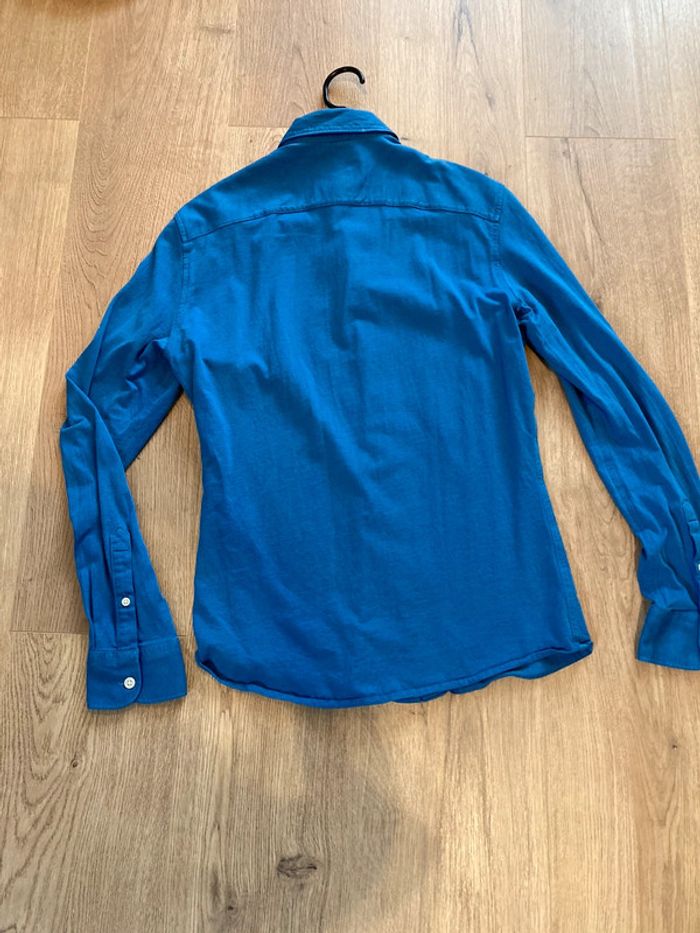 Chemise bleue - photo numéro 2