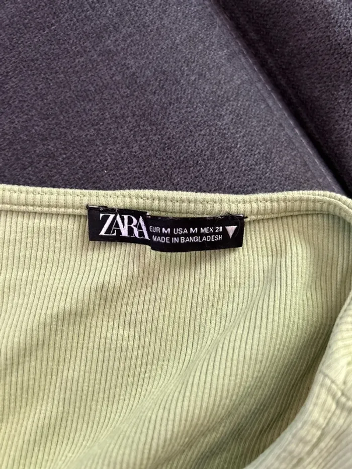 Top vert « Zara » - photo numéro 3