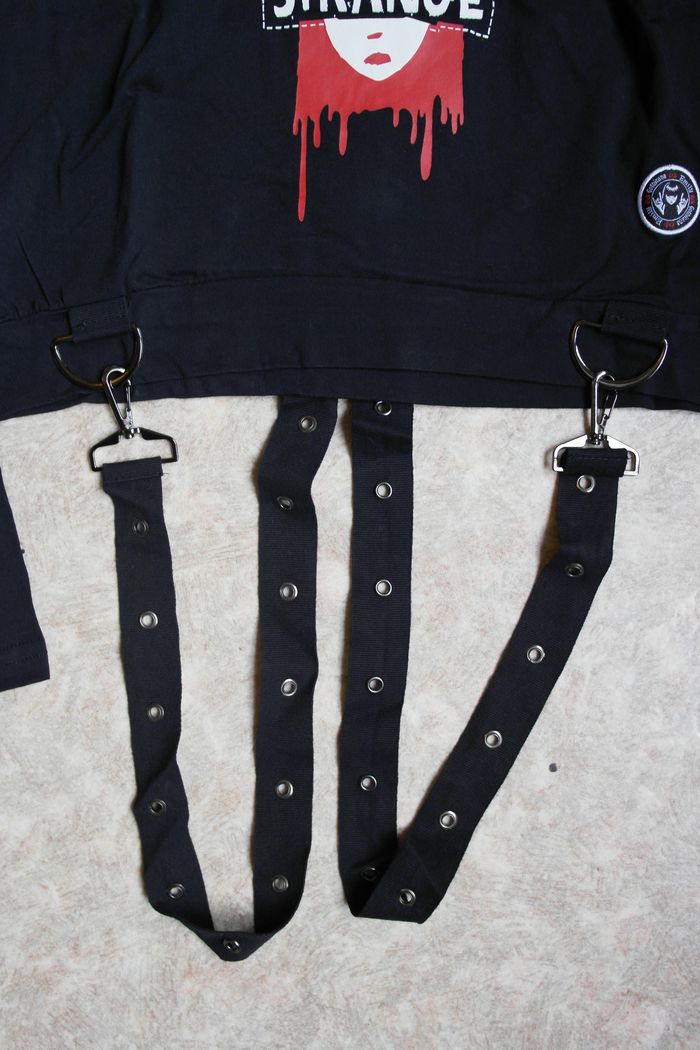 T-shirt Emily the Strange - taille S - photo numéro 4