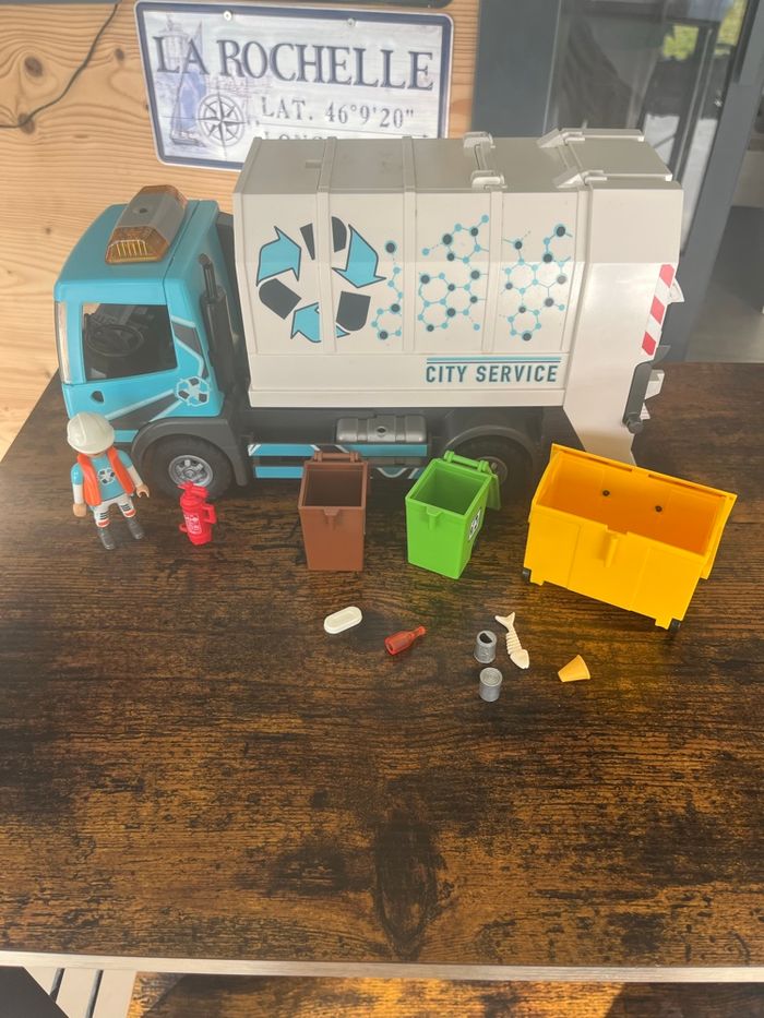 Camion poubelle - photo numéro 2