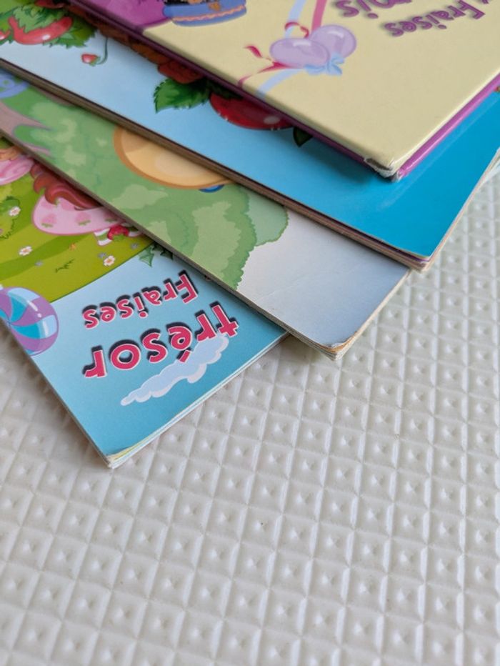 Lot 4 livres Charlotte aux fraises - photo numéro 4