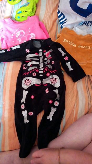 Lot 3 pyjamas velours 3 mois in extenso  kiabi