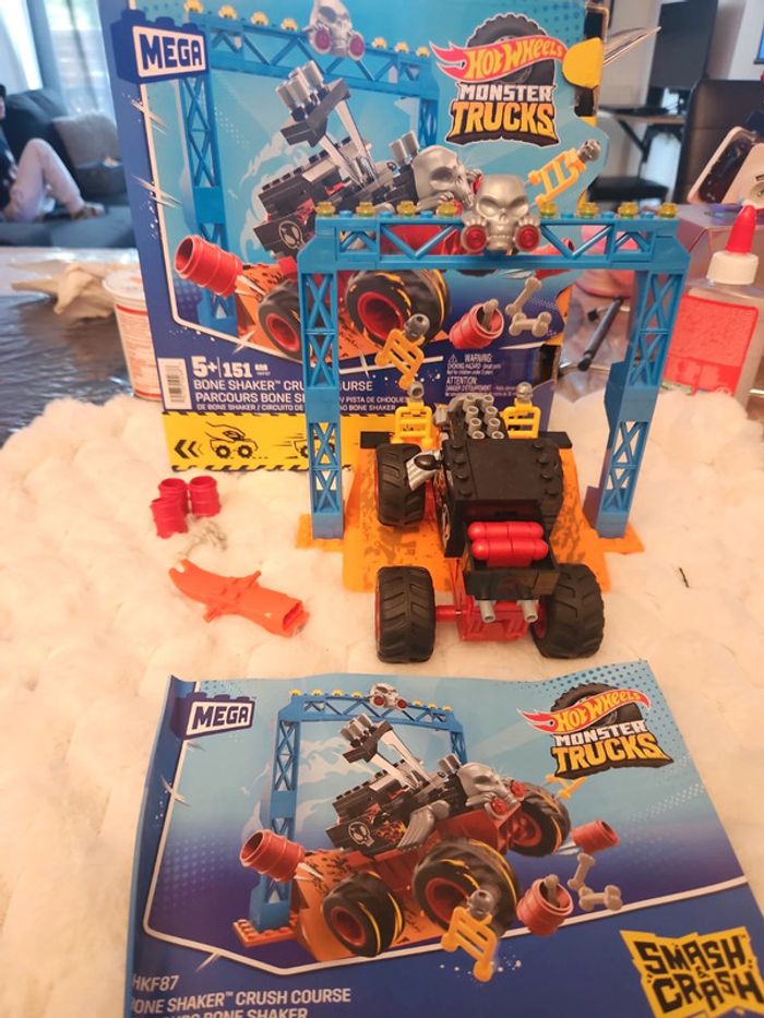 Mega Monster truck hot wheels