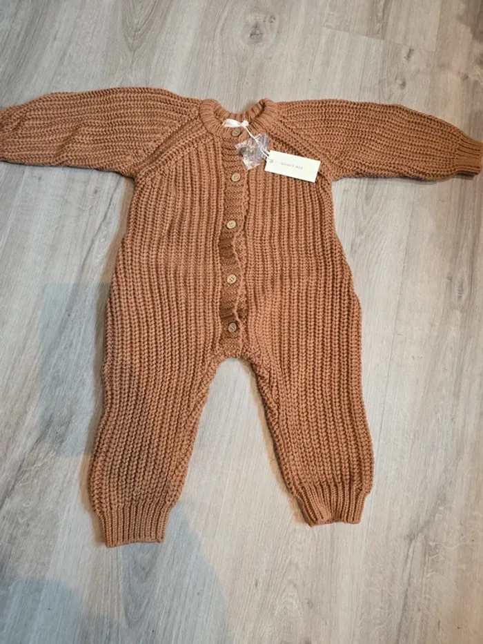 Combinaison Quincy Mae taille 12/18 mois