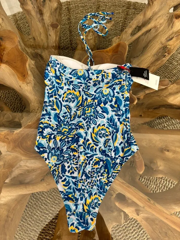 Maillot de bain 1 pièce La petite étoile bleu blanc fleurs - photo numéro 2