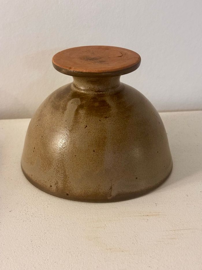 Très joli bol sur pied en grès - photo numéro 2