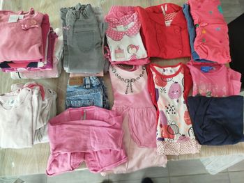 Lot de vêtements filles 24 mois 