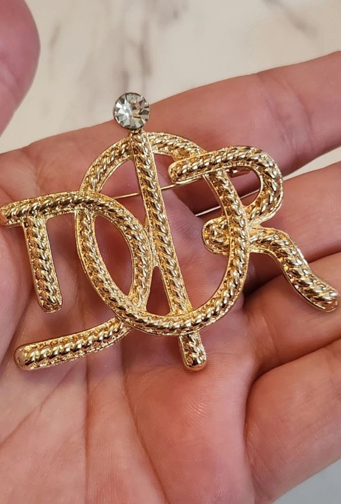 Broche - photo numéro 2