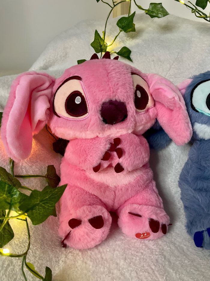 Peluche lumineuse Disney Stitch/Angel qui respire 🩷🩵 - photo numéro 4