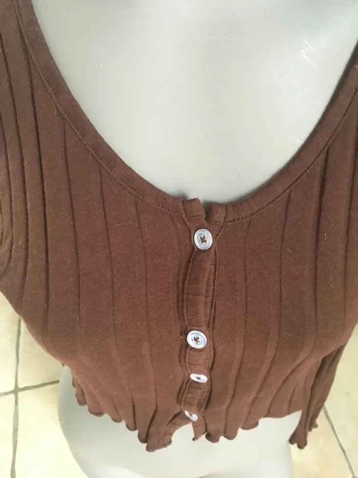 Joli gilet moulant court de chez Shein en 40 - photo numéro 2