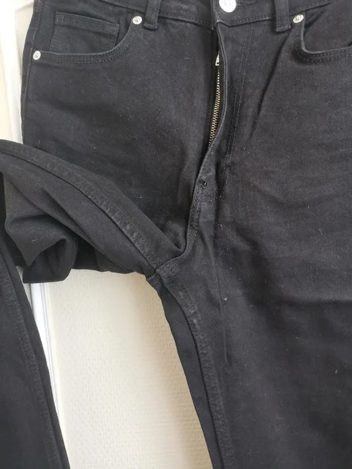 Jean's taille haute légèrement évasé - photo numéro 4