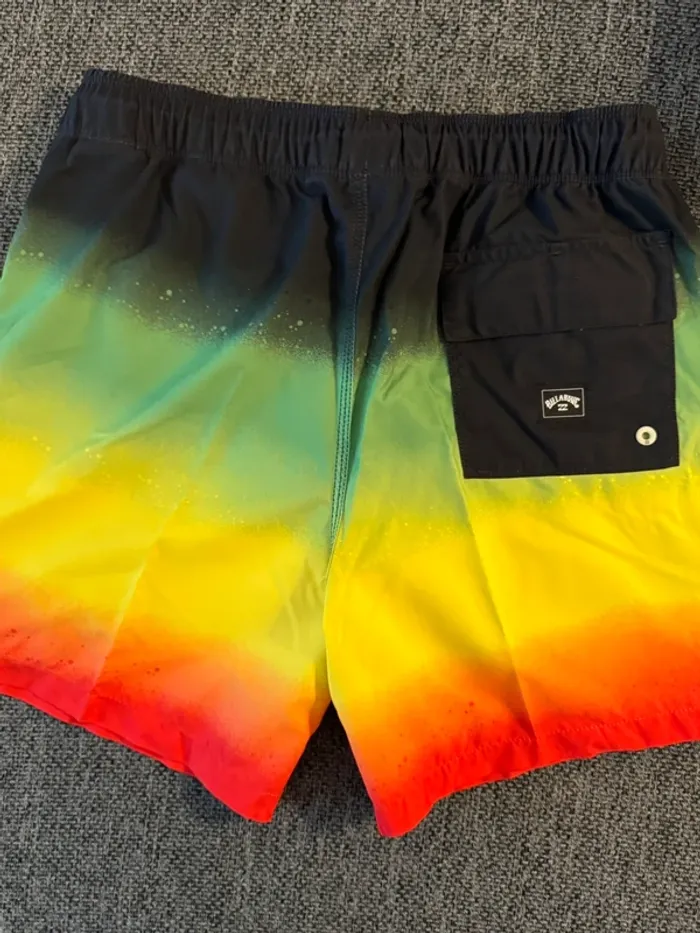Short de bain Billabong taille M neuf avec étiquette - photo numéro 8