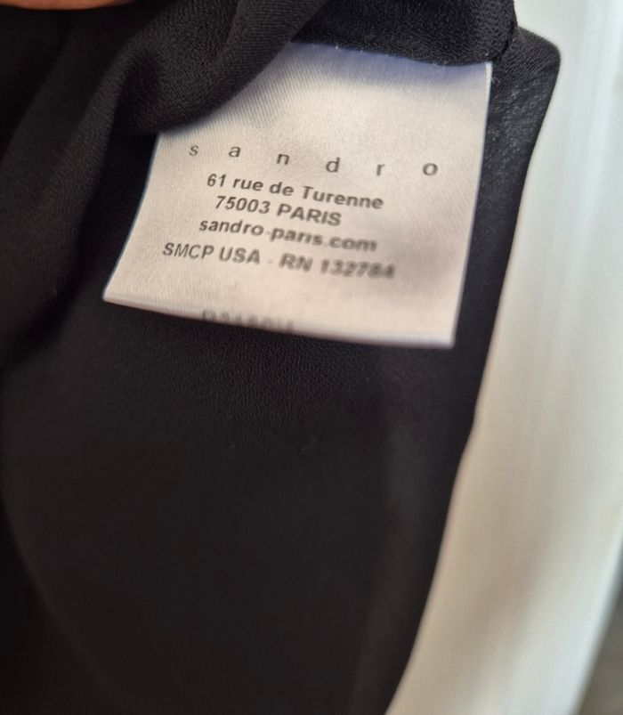 Robe Sandro taille 36 S noir, haut drapé manche chauve souris - photo numéro 5