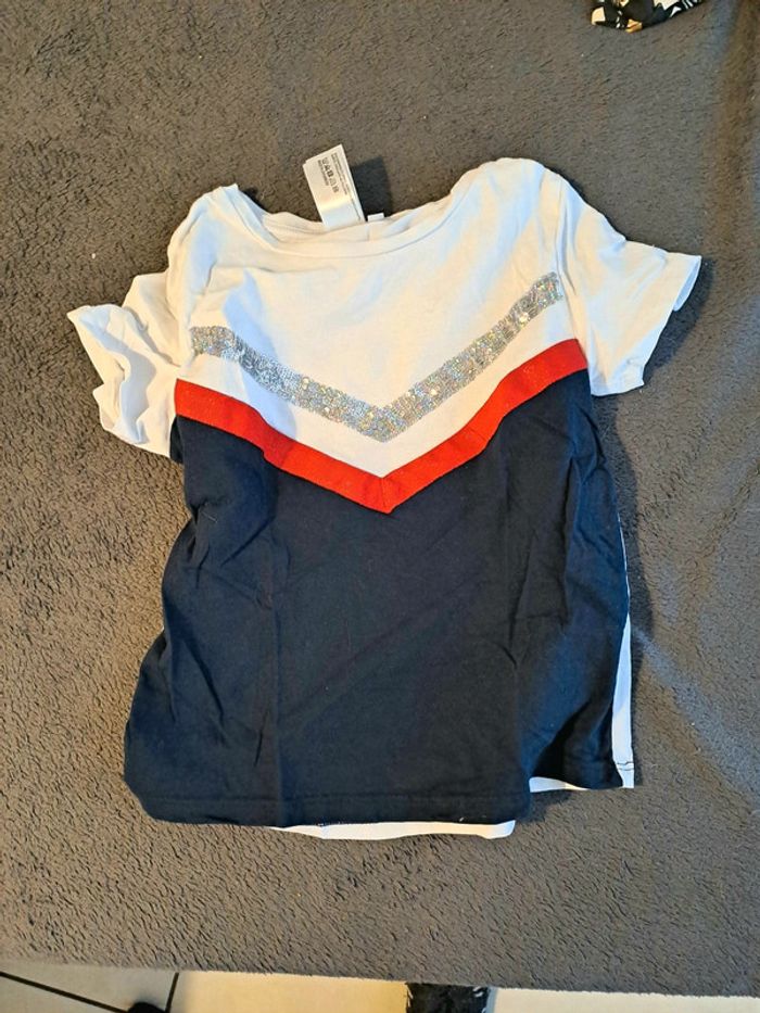 T shirt 7/8 ans