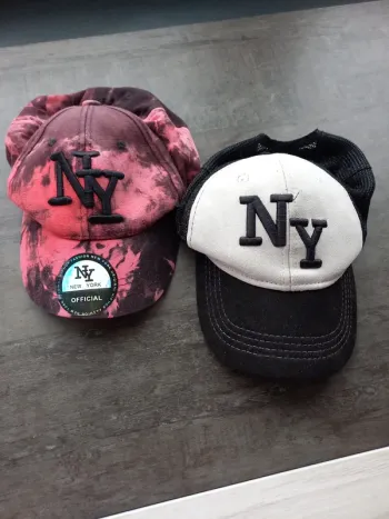 Lot de 2 casquettes NY