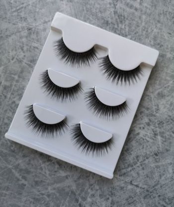 Faux cils