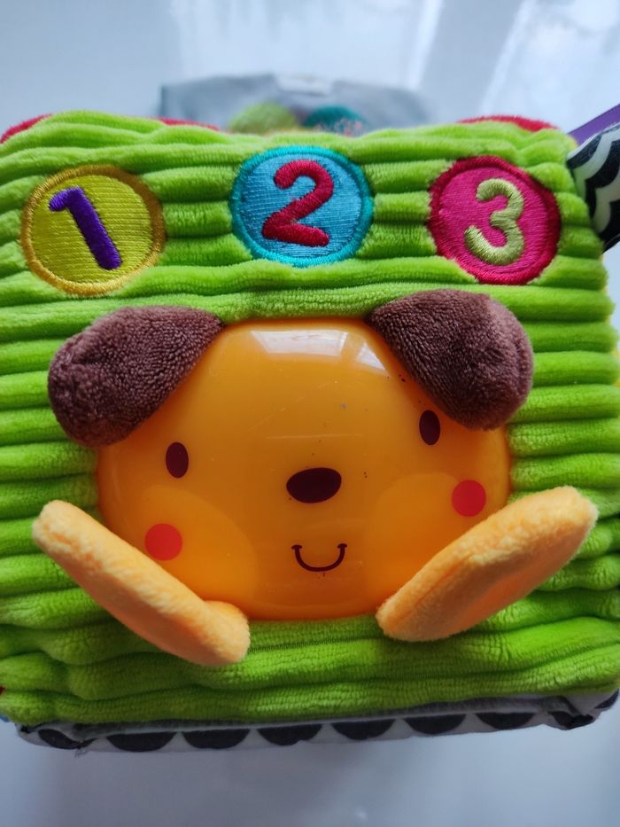 Cube d'activités en tissu VTech - photo numéro 2