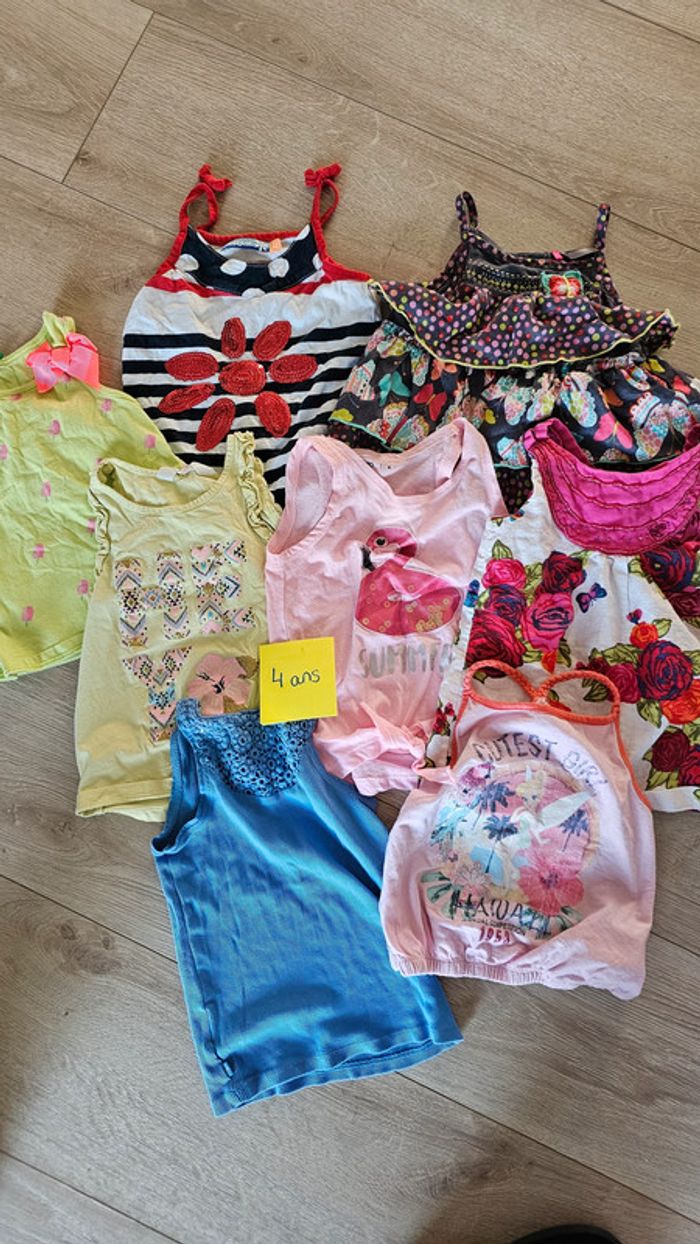 Gros lot 8 debardeurs et top 4 ans