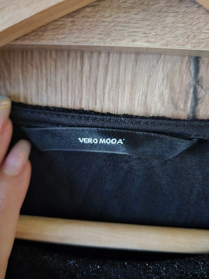 Jolie blouse pailletée - photo numéro 2