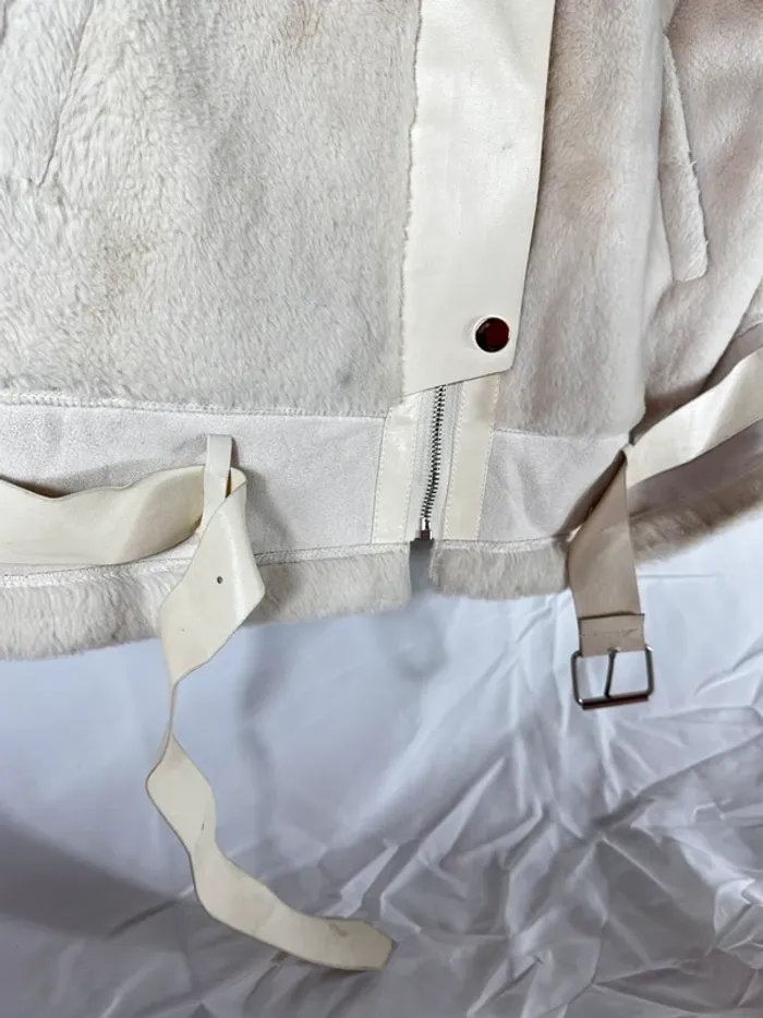 Veste fausse fourrure YesStyle – Blanche/crème, chic & chaude - photo numéro 3