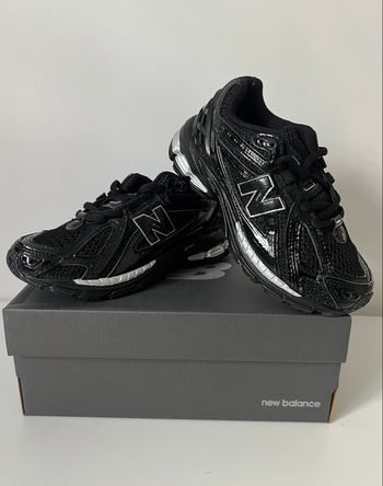 Chaussure New Balance 1906R