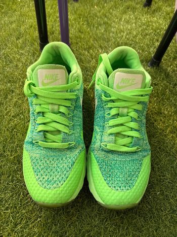 Basket air Max édition limité taille 36,5