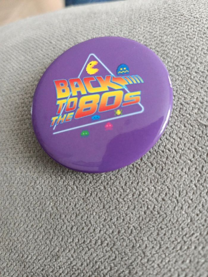 Broche Back to the 80S' neuve - photo numéro 2