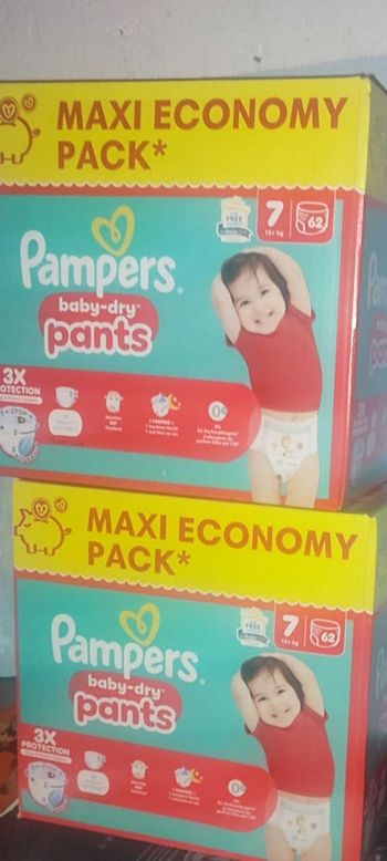 124 couches Pampers pants taille 7