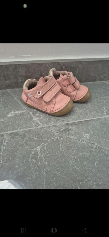 Chaussure bébé taille 17