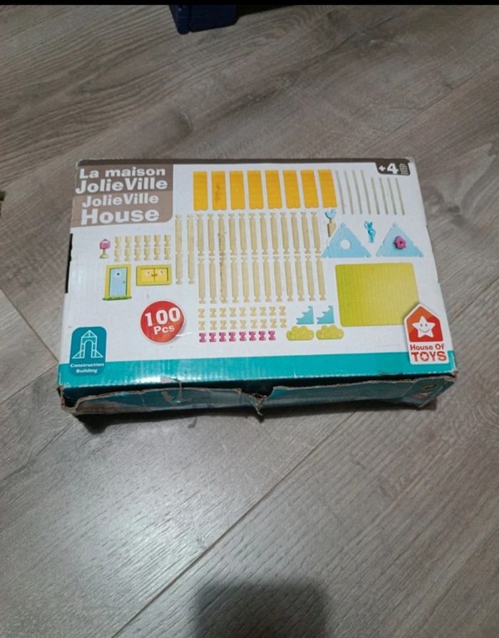 Construction la maison jolie ville house de chez house of toys - photo numéro 3