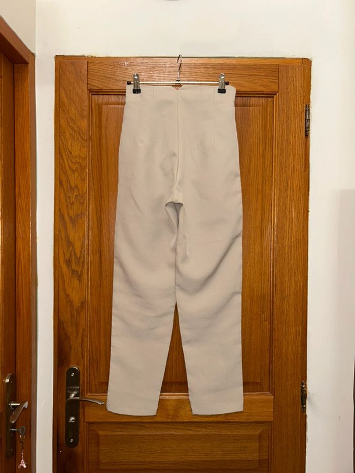 Pantalon beige taille haute - photo numéro 2