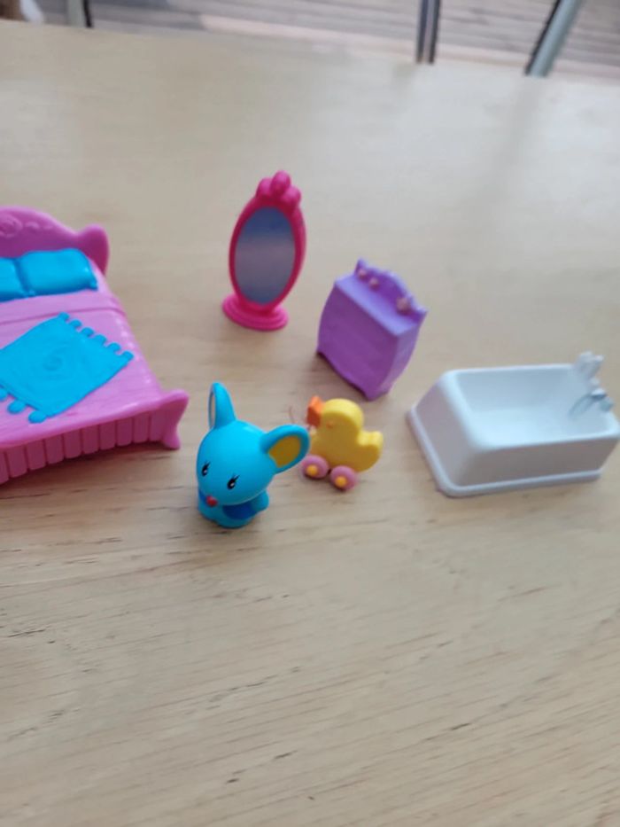 Gros lot chambre pour hello kitty avec personnage sanrio - photo numéro 3