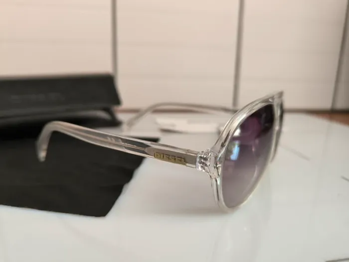 Neuf DIESEL lunettes de soleil UV2 - Monture transparente & verres gris / mauve dégradés - photo numéro 4