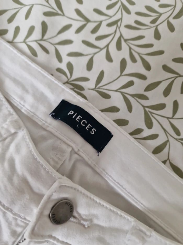 Pantacourt blanc Taille 40 - photo numéro 2