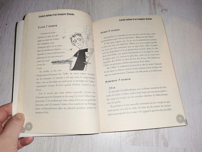 Livre carnet intime d'un vampire timide - photo numéro 3