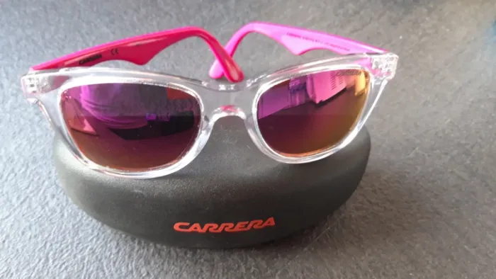 Lunette de soleil enfant fille carrera