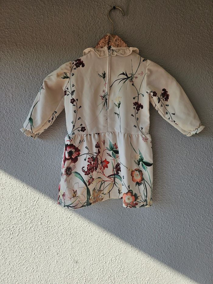 Robe fleurie pour fille - photo numéro 5