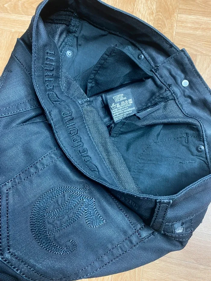 Pantalon jean noir satiné et brodé Corleone (NEUF) - photo numéro 4