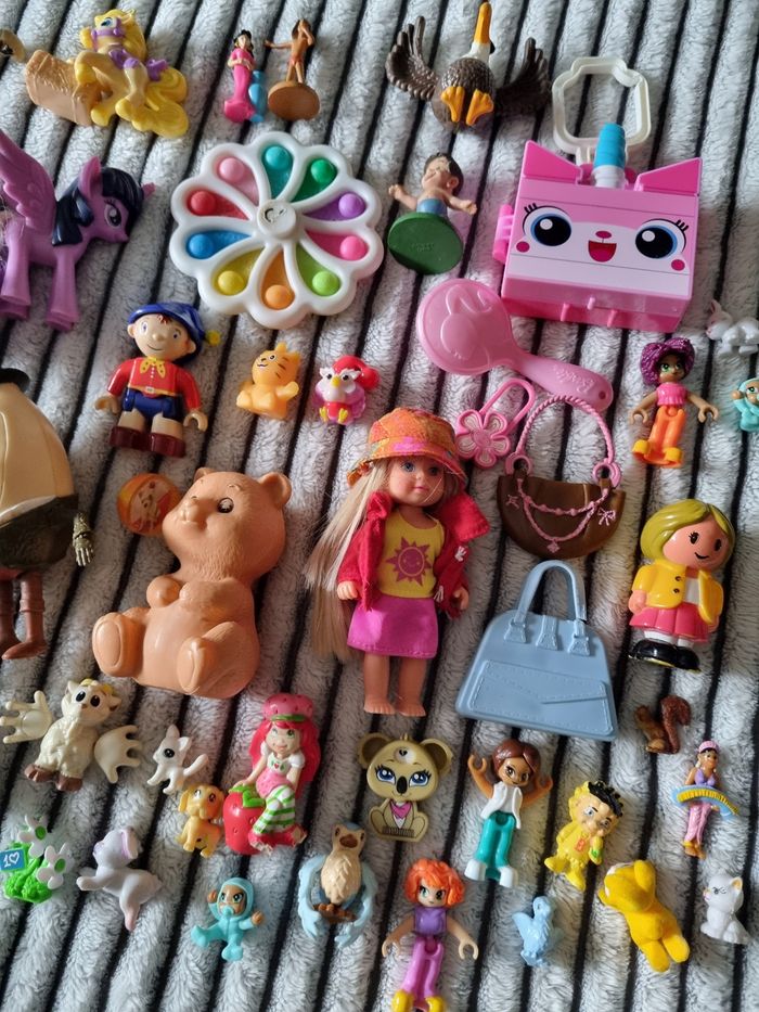 Mélange figurines - photo numéro 2