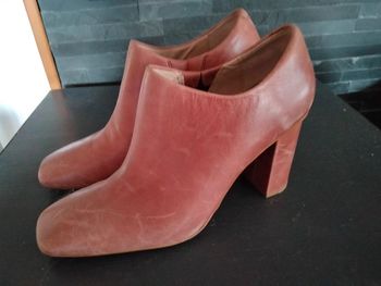 Bottines basses cuir vieilli talon 8 cm comme neuves