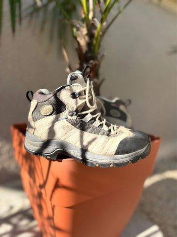Chaussure de randonnée Aigle - revêtement GORTEX pointure 36 1/3 - en bon état -
