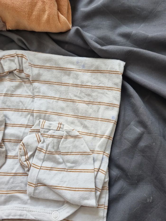Lot vêtements bébé 24 mois - photo numéro 9
