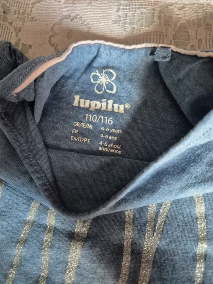 T-shirt T 5/6 ans - photo numéro 2