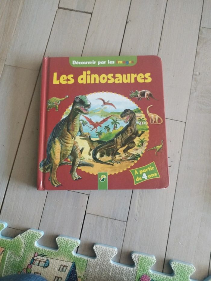 Livre les dinosaures
