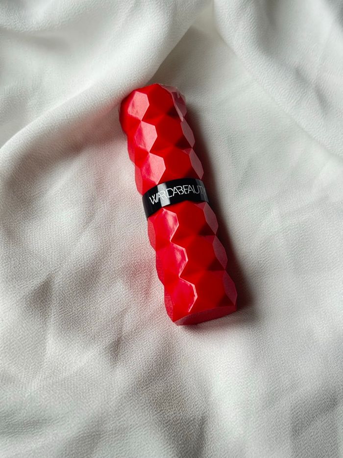 Rouge à lèvre neuf - photo numéro 1